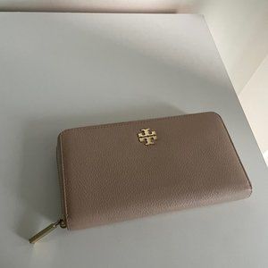 TORY BURCH NUDE/BEIGE LEATHER WALLET